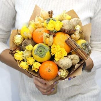 Зимний фруктовый букет с корицей и имбирем Зимняя сказка