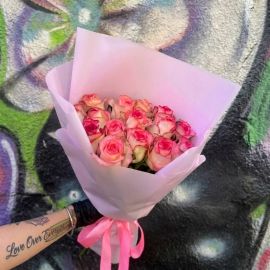 Букет з 15 троянд Джумілія