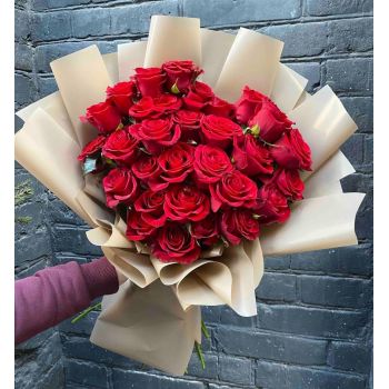 Букет троянд у формі серця "Валентинка" Букет троянд у формі серця "Валентинка"