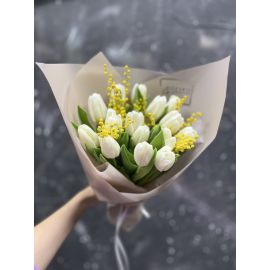 Букет тюльпанов 8 марта