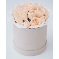 Коробка с 15 розами "Нежная"